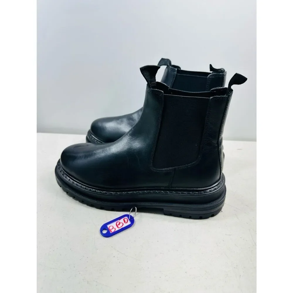 ASOS DESIGN Black Leather  boots size 8